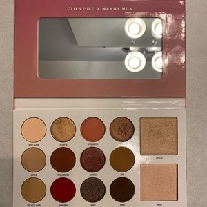 Manny MUA Eyeshadow palette